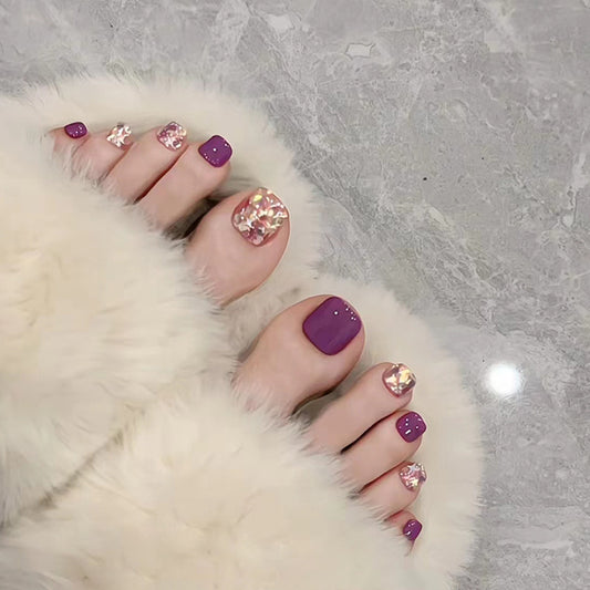 Ongles pieds violet magnifique