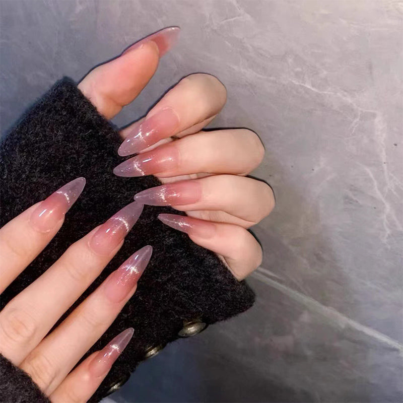 faux-ongles-transparent-rose-stiletto-chic-manucure-tendance-plaisirs-luxueux-series-ongles-a-coller