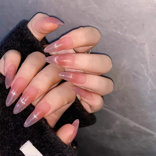 faux-ongles-transparent-rose-stiletto-chic-manucure-tendance-plaisirs-luxueux-series-ongles-a-coller