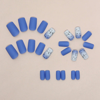 ongel-en-gel-24-kit-bleu-ciel-blanc-faux-ongles-carre-court-ete-decor-coucoufauxongles