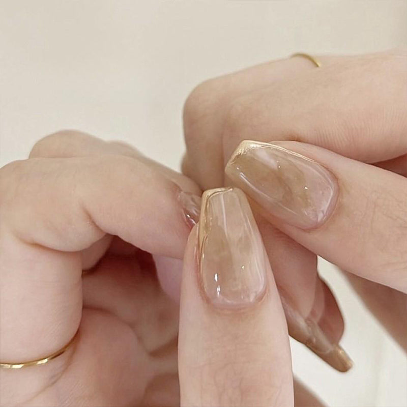 Faux ongle halo esthétique élégante et simple